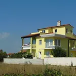 Kamelija Lejlighed