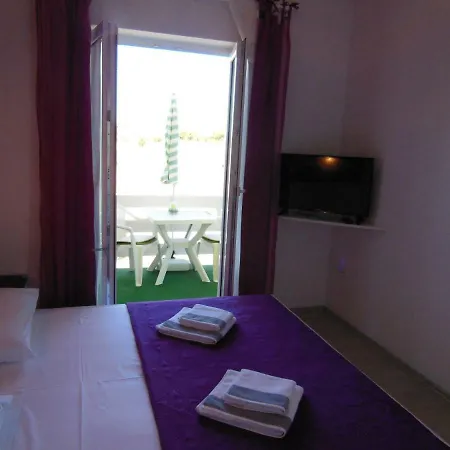 Kamelija Appartement *