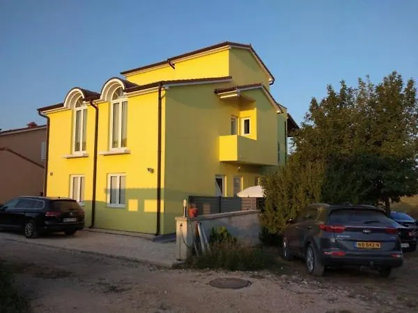 Kamelija 아파트 *