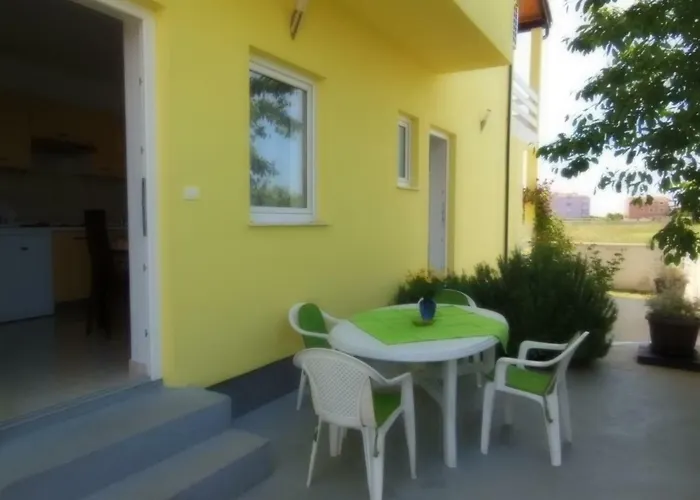 Kamelija Διαμέρισμα Fažana