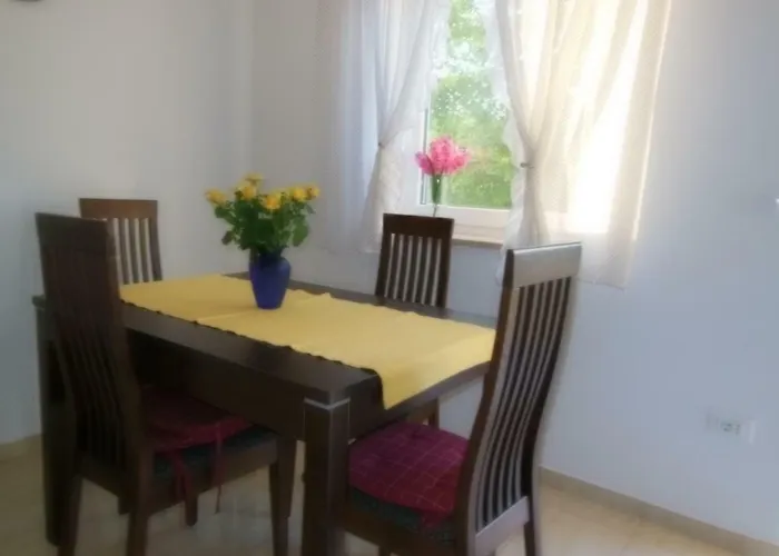 Appartement Kamelija *