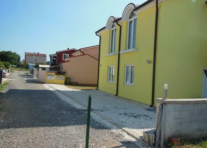 Kamelija * Fažana